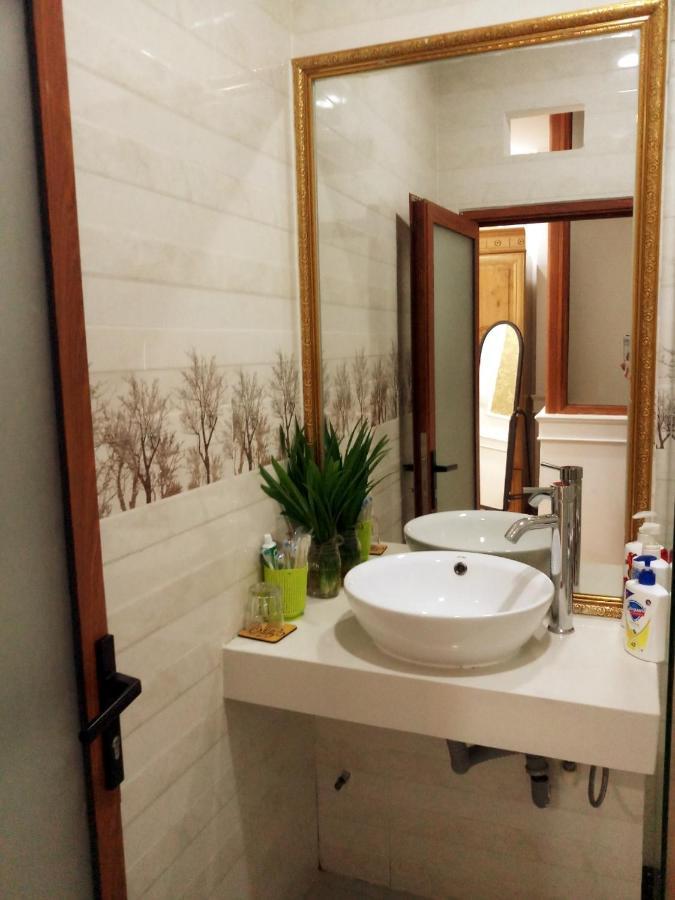 Amor Hotel Khách sạn 2*
